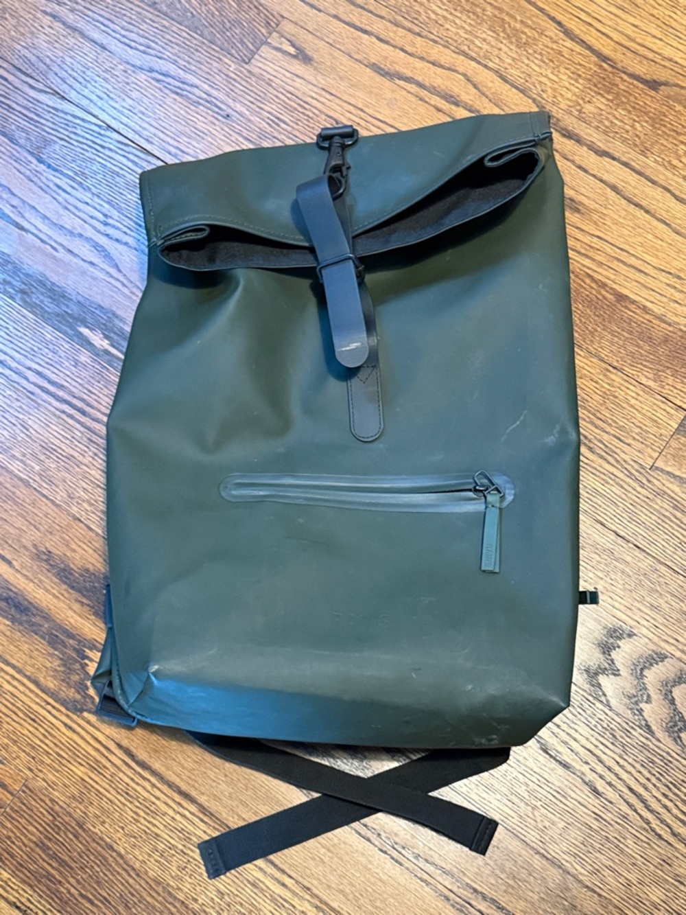 B37 Rains Unisex Dark Olive Roll-Top Backpack with Front Zip